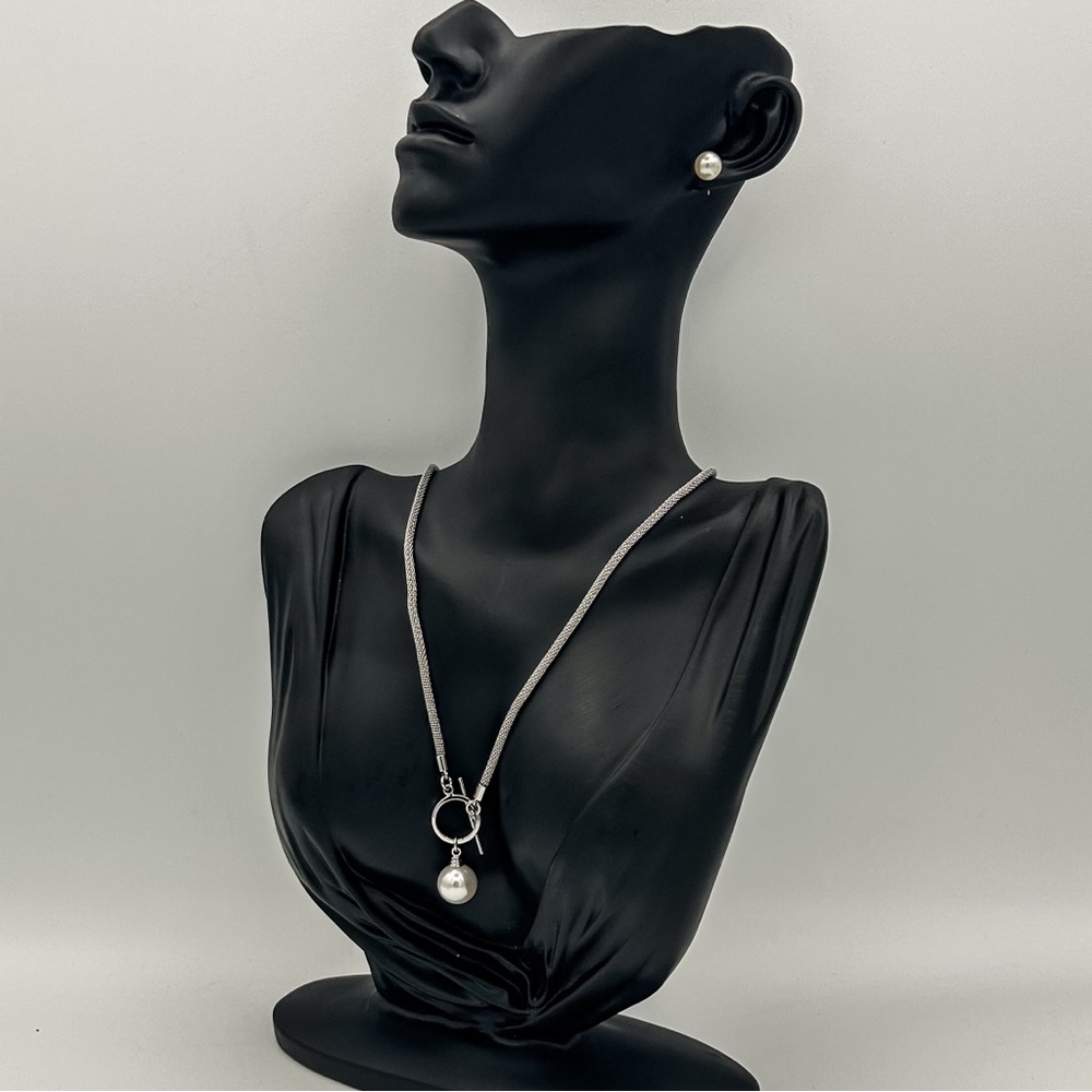 Faux‎ Pearl Pendant Necklace & Stud Earring Set | Silver Mesh Chains